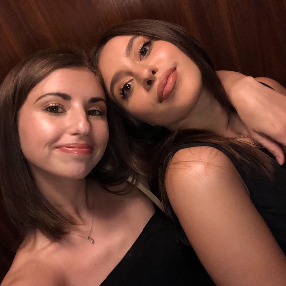 Meet your Posher, Ali - Picture 1 of 1